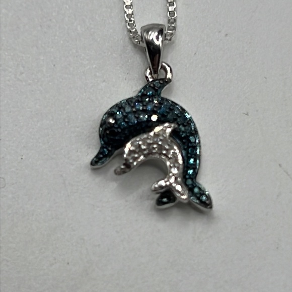 1/10 CTW BLUE & WHITE DIAMOND DOLPHIN PENDANT IN STERLING ON 16” STERLING CHAIN - Picture 6 of 8